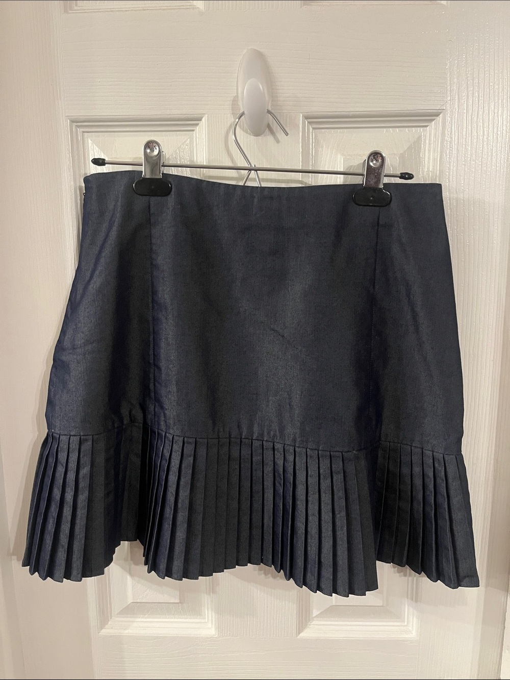 Banana Republic Pleated Hem Dark Blue Women's Skirt size 6 - Picture 2 of 3
